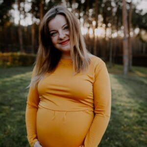 sesja ciążowa w plenerze